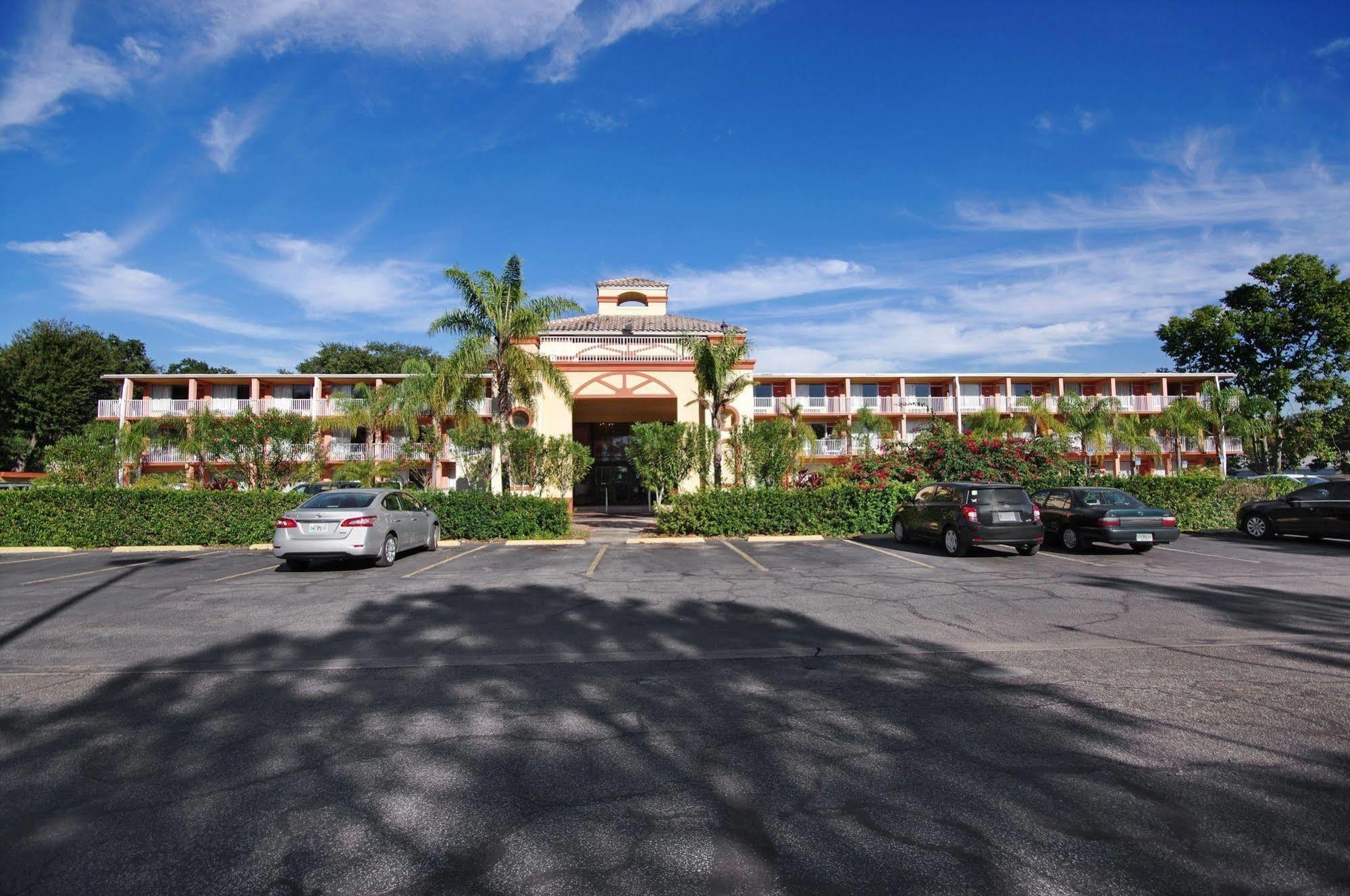 Howard Johnson By Wyndham Tropical Palms Kissimmee Exterior photo